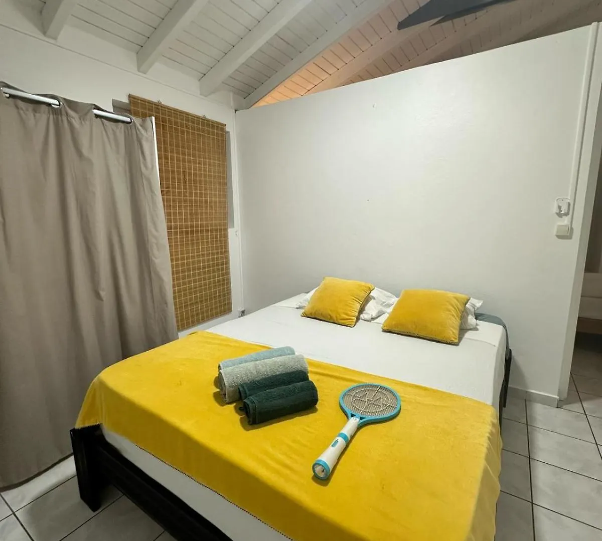 Charmant T2 Avec Piscine - Ideal Pour Petit Budget Saint-Francois  Lejlighed